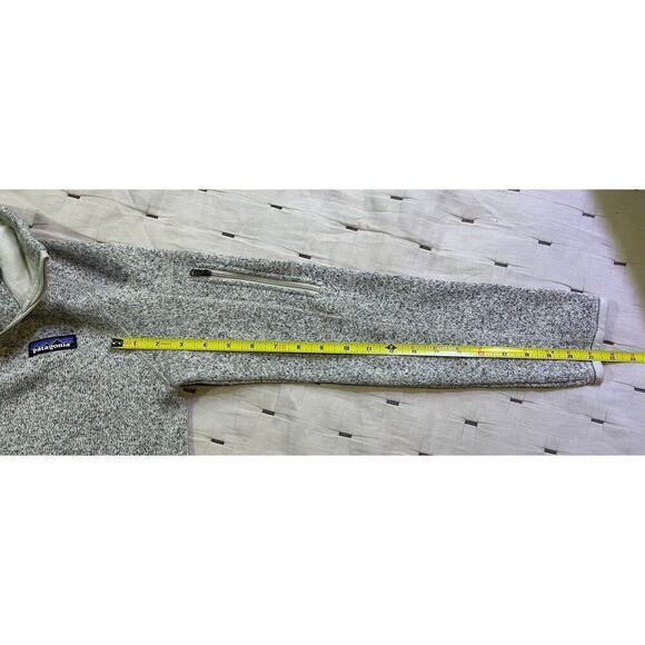 Gray Patagonia pull over extra small - Picture 6 of 6